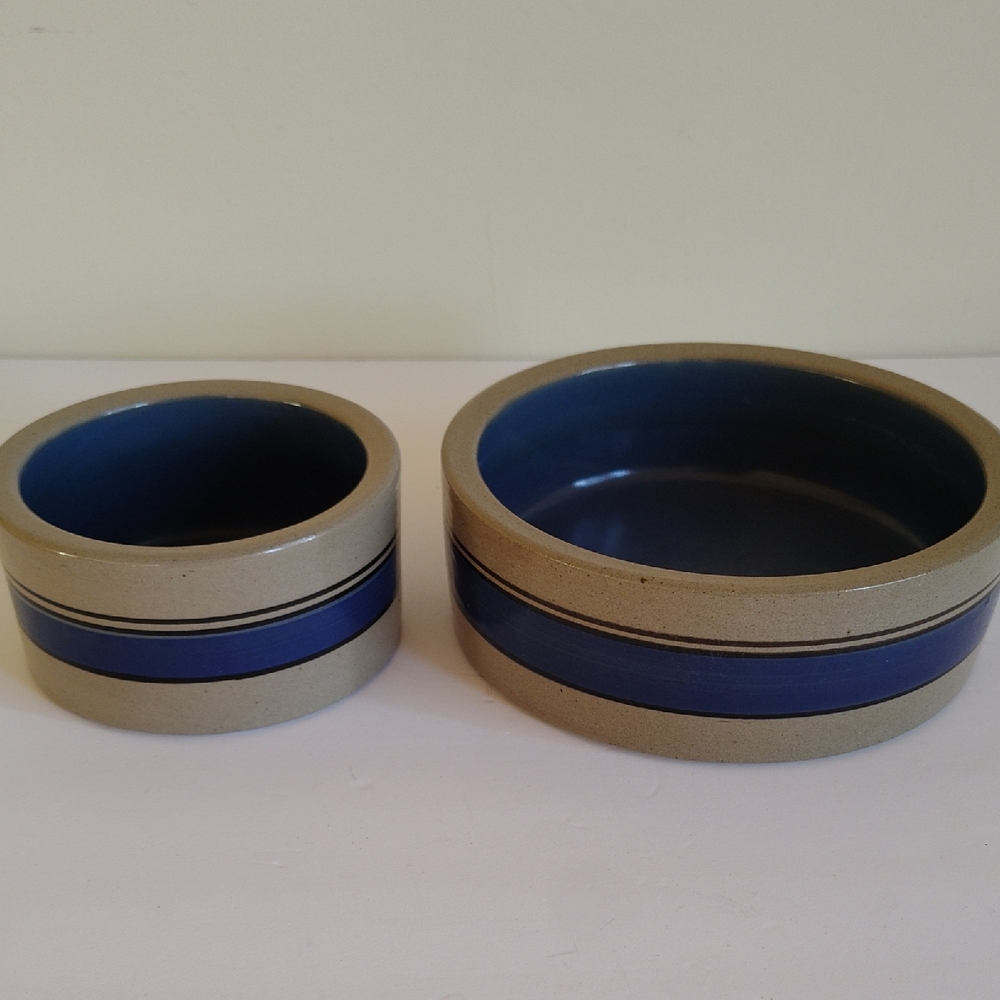 Bretby Pottery Stoneware Pet Bowls Large One Is 7.5x2.5 Small One Is 5.5x2.5